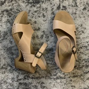 Dansko Womens Size 38 Heels